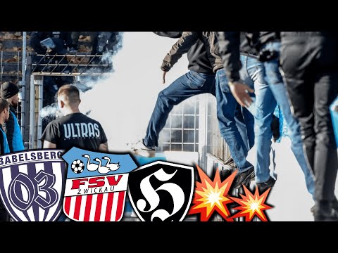 Zwickau zeigt (erstmals) Filmstadt-Inferno-Fahne!