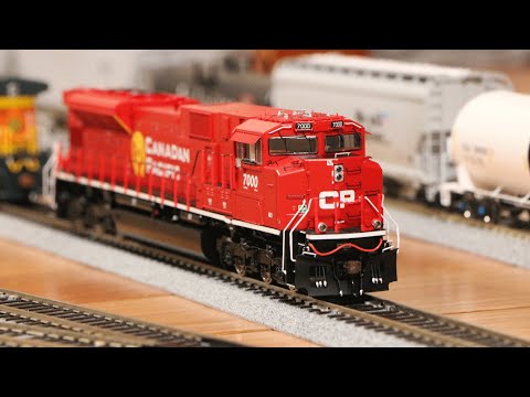 Athearn HO Scale CP SD70ACU Unboxing