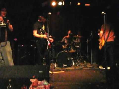 Sparklefight performs at the Trocadero MVI 3146