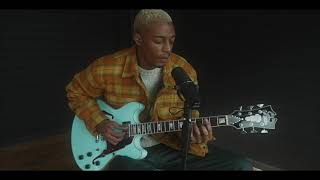 Video thumbnail for Joseph Solomon with the Premier DC | D'Angelico Guitars by D'Angelico Guitars