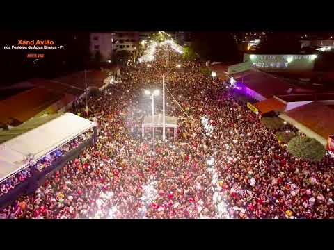 Show Xand Avião em Água Branca – PI, trazendo muito forró e animação para o público presente.