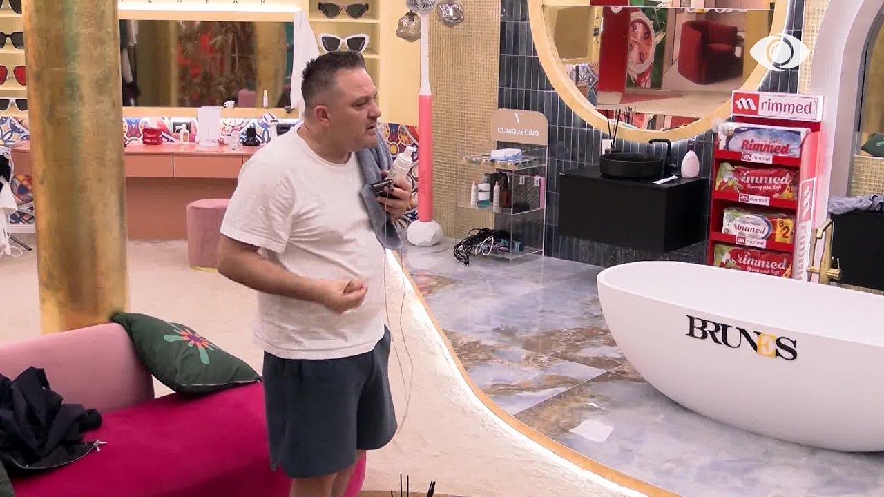 “Kishte një çrregullim hormonal”/ Juli pyet Eglën: Kur të vijnë periodat, tani apo për finale?