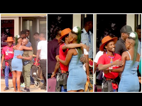 SIRI IMEFAHAMIKA BARNABA ARUDI BONGO BILA TAARIFA NATACHA NA MANAGER WAKE WASHANGAA