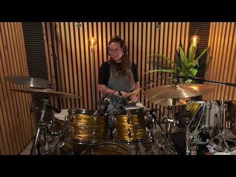 Hit Like A Girl Contest 2023 - Peau d'Orange - Mashup Beyoncé