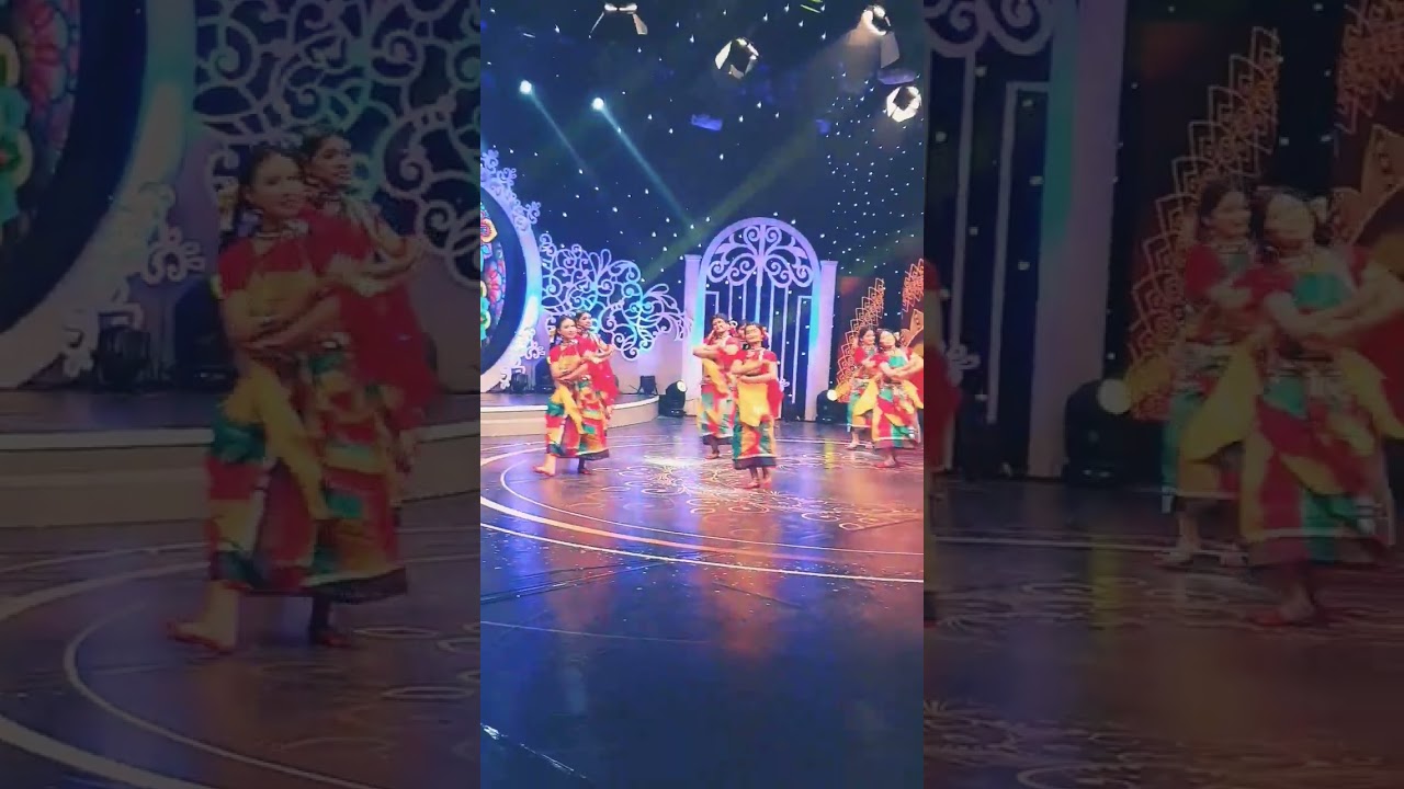 Khawne Gorachand Khawne Kala। 💃🙏ক্ষণে গোরাচাঁদ ক্ষণে কালা। #love #dance #bengalisong #shortsfeed