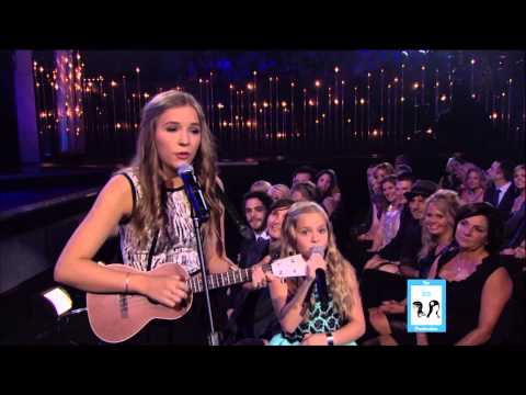 Stella Sisters Perform at the Country Music Awards | LIVE