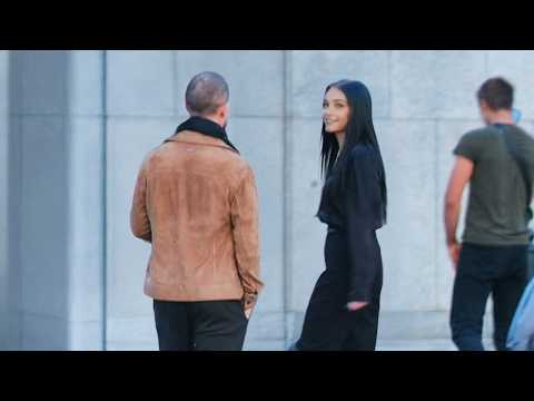 How to Turn a Boring Conversation into Flirtation