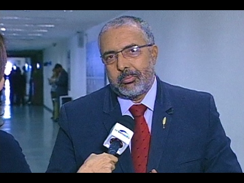 Paulo Paim considera justa a aposentadoria especial aos enfermeiros 