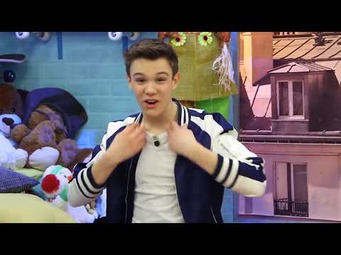 IS LENNI KIM.... IN LOVE???