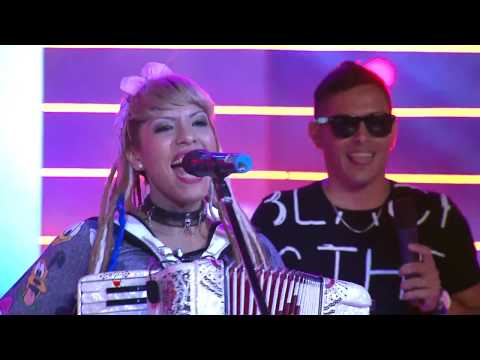 Azul la Dama del Acordeon en Pasion de Sabado 4 3 2017