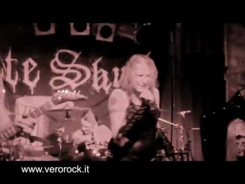 download lagu mp3 mp4 White Skull Federica De Boni, download lagu White Skull Federica De Boni gratis, unduh video klip White Skull Federica De Boni