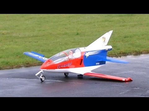 Giant RC Turbine Jet Bede BD-5 J Almost CRASH failed landing 3,46m , JetPower Messe 2014 *HD*