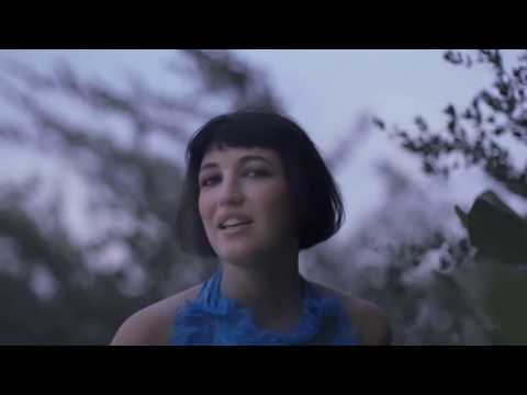 Video per il significato della canzone Le più belle cose di Reina