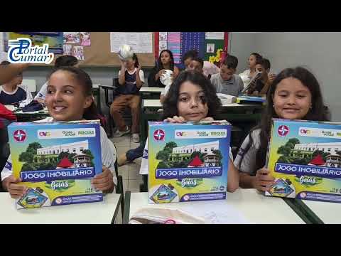 A PRIMEIRA DAMA DE CUMARI MIRIANE MEIRELLES FAZ ENTREGA DOS BRINQUEDOS DA OVG NAS ESCOLAS MUNICIPAIS