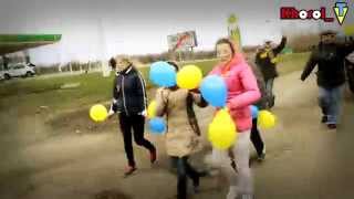 preview picture of video 'Ланцюг Єднання в Хоролі - Подай руку Україні (Ще не вмерла Україна)'