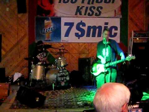 The Upper Cuts - Realize (Wild Tymes sports bar & grill, 11-20-09)