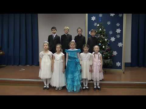 Рождественская песенка-исполняет ансамбль 2 класса