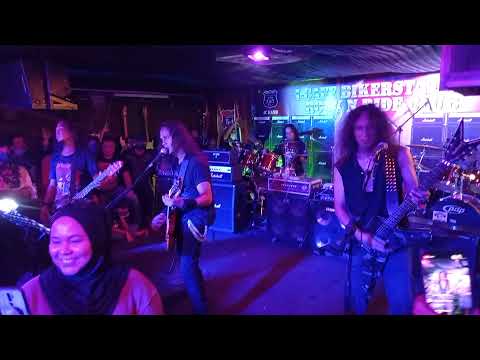 Giegiel Reunion- jef ejam doy blond... tribute iron  maiden  vs  metallica.... creeping death