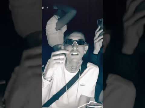 MC Bruninho da Praia - Chama a Gerente (Status)