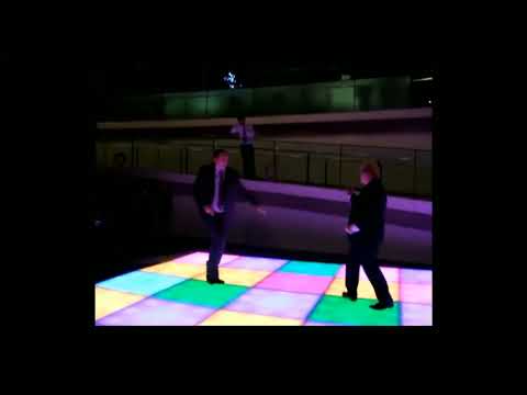 Boris Johnson skankin to a Burgaboy riddim in Niche??