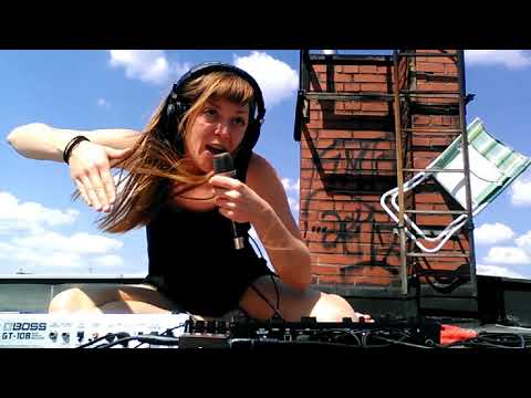 LISAHOLIC - PUSH MY BUTTON