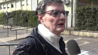 Bergamo, le voci dei genitori dopo l'accoltellamento della prof: «Dal punto di vista educativo st...