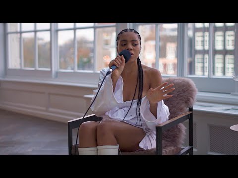 Latanya Alberto - Trouble (Acoustic)