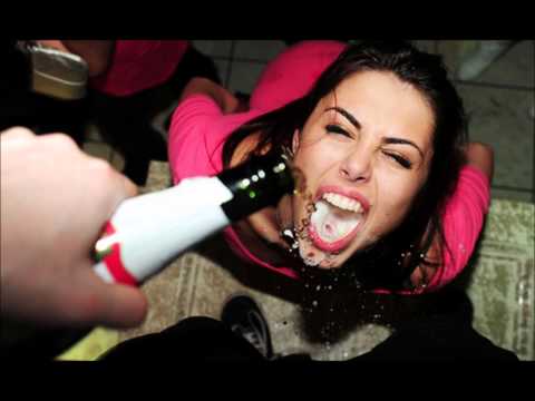 MC MIKE BOLADO PART. MARQUINHOS SMB - ♪♪ NASCEU COM SORTE BANDIDA ♪♪ (( DJ BUCHECHA )).