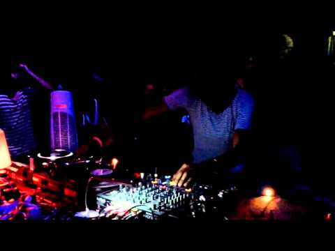 YES'IN (Echos - Scander Records) at CLUB BM, Toulouse 11/05/12