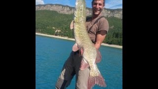 preview picture of video 'Gros Brochet 1.24m 14kg800 Lac de Castillon'