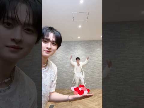 🎁🎁💭...💝#StrayKids#スキズ#LeeKnow#リノ#I_N#アイエン#スキズ_2nd_Album#JAPAN_2nd_Album#SKZ_ChristmasLove