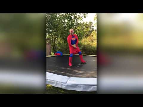 Daniel Breitholtz i Stålmannendräkt (Live)