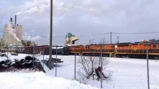preview picture of video '2014-11-18 HCRY passing the Domtar mill in Espanola'
