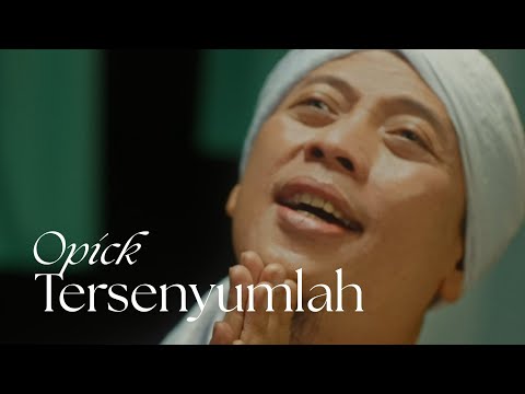 Opick -Tersenyumlah | Official Music Video