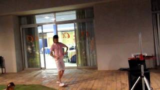 Sergio Bolivar improvisando en Algeciras para la asociación "Por una sonrisa" 2012