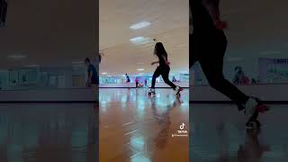 GIRL INDEED I CAN RUN IT RUN IT 😈🕺🛼 #rollerskating #chrisbrown