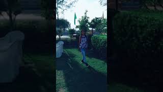 Mickey Singh - Phone [Official Video] Ft Emily Shah