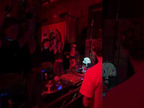 LA Lights & Vinyl 🌃✨️ Join Sunday Sessions - weekly vinyl-only DJ sets in LA, every Sunday #sunday