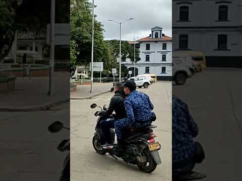 Chocontá - Cundinamarca (Parque Principal)