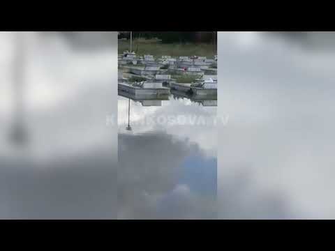 Vërshime edhe në Fushë Kosovë, mbushet me ujë hyrja e varrezave të qytetit