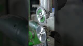 Download lagu Brutal Saw Blade Fight with Hydraulic Press! 😱😂 #hydraulicpress #satisfying #viral #experiment mp3