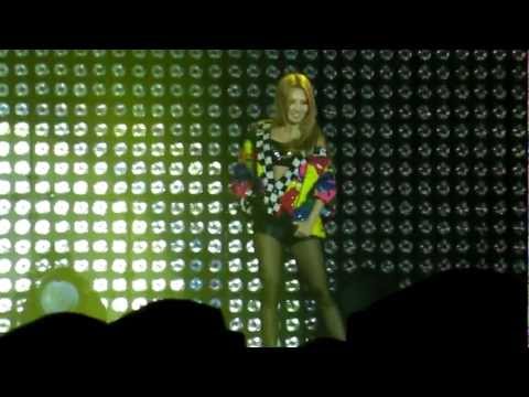 [Fancam] 120208 Music Bank Paris Bercy - Dance Battle Sohyun, Bora, Hyomin and Hyoyeon