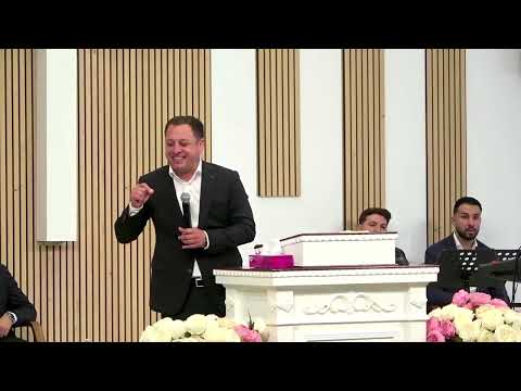 Jacheanu Ciprian - Straini cu o misiune