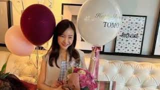 板野友美&ヤクルト高橋奎二夫妻 3歳娘 の七五三へ... 家族の和装ショットに「口元 めちゃ似てる」