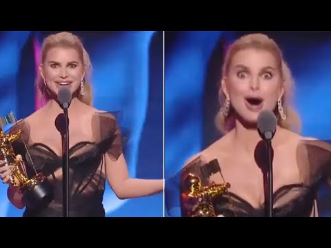 Jessica Simpson Looks UNRECOGNIZABLE At The 2025 VMAs