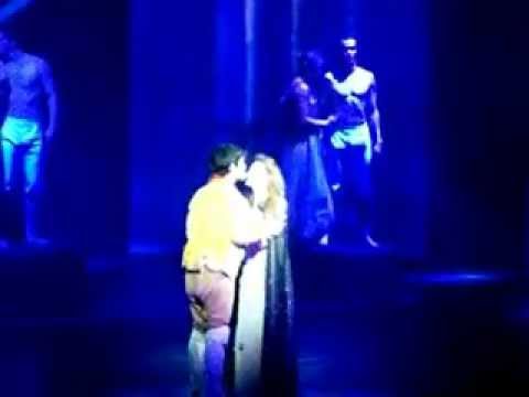 Louis Delort et Camille Lou - la guerre pour se plaire (live)