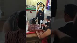 preview picture of video 'PEMBERKATAN PERNIKAHAN SAAT SUNGKEM DI GEREJA ST. MIKAEL SIMPANG DUA, KAB. KETAPANG'