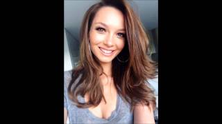 Ricki-Lee on the Bump