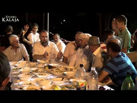 Takim me 3 Vllezërit në sheshin e flamurit Vlorë hoxhë Mazllam Mazllami