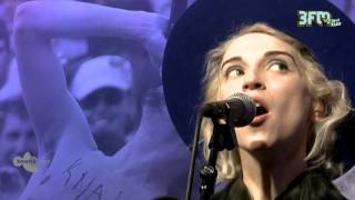 St. Vincent - Rattlesnake,Live @ 3voor12 Radio